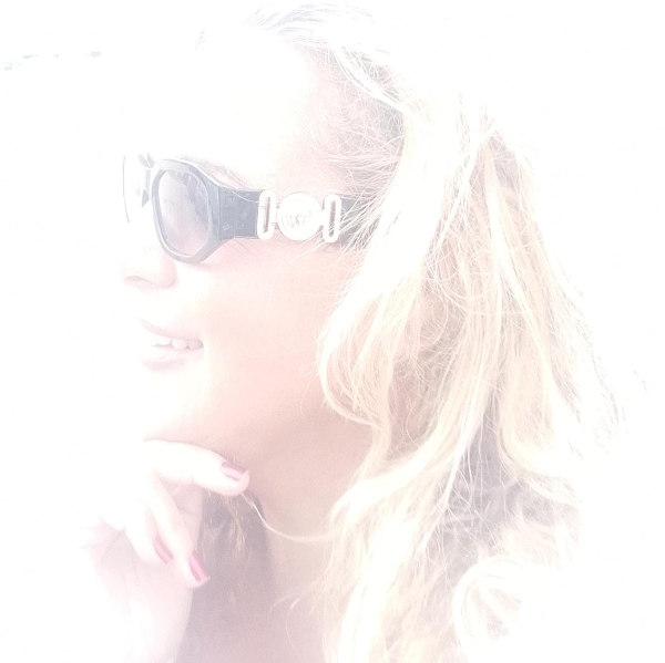 Toumi Flora psychanalyste et sexothérapeute 