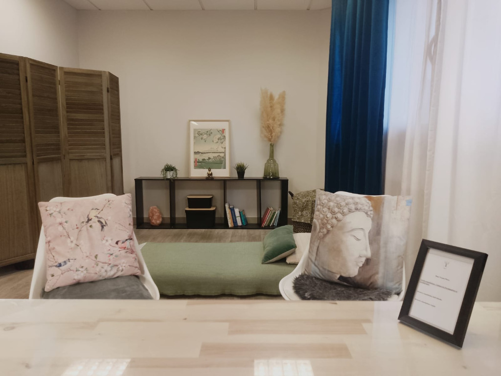 photo cabinet Toumi Flora psychanalyste et sexothérapeute 