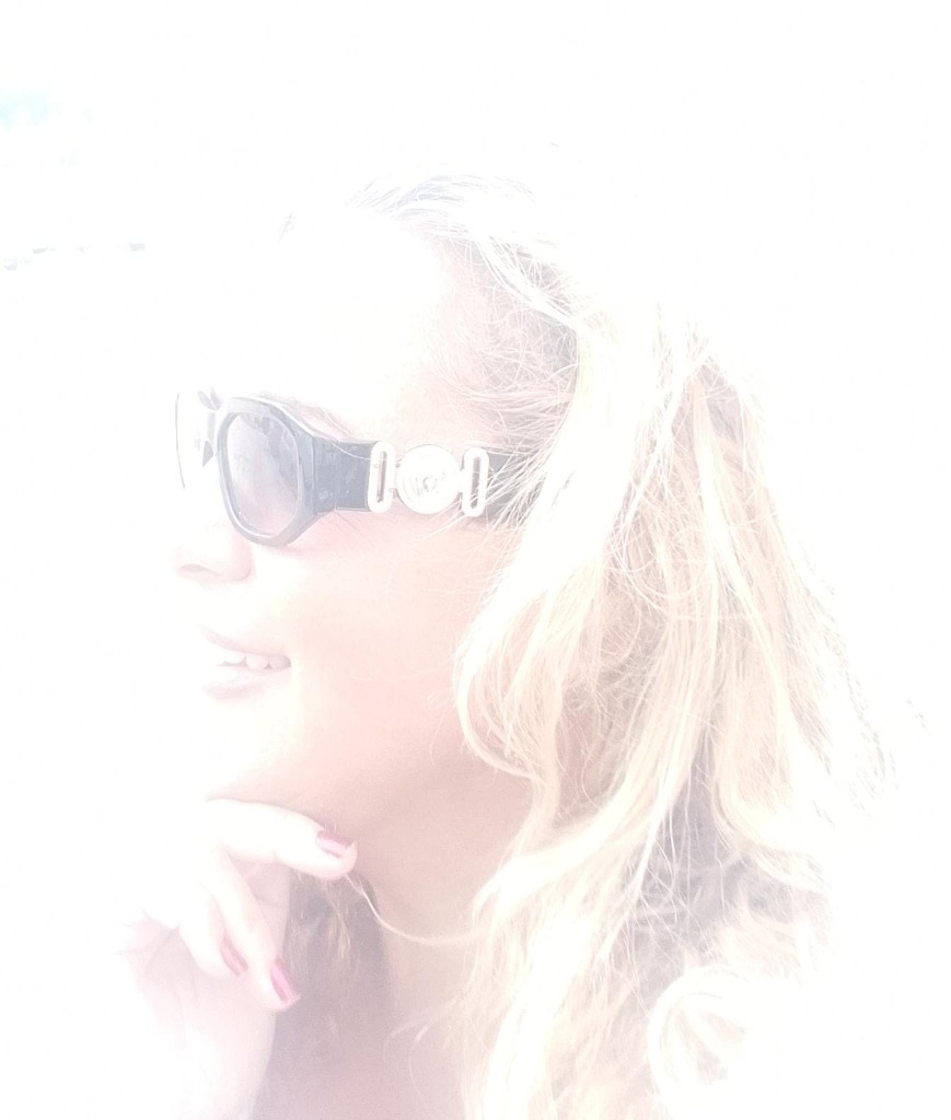 photo portrait Toumi Flora psychanalyste et sexothérapeute 