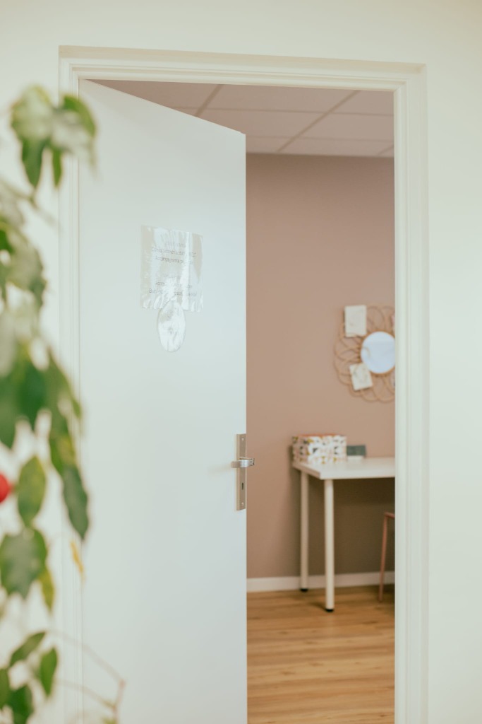 photo cabinet Betty NICOLAS