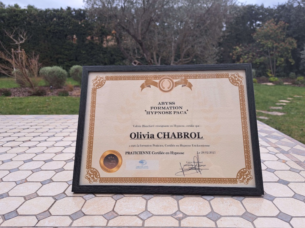 photo diplome Olivia Toussaint Chabrol