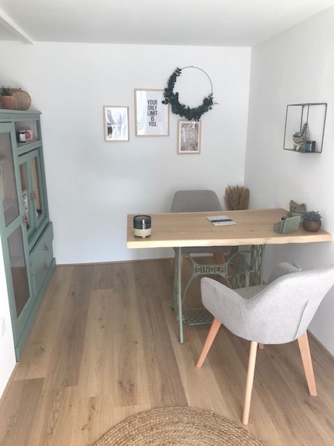 photo cabinet Karen Tran 