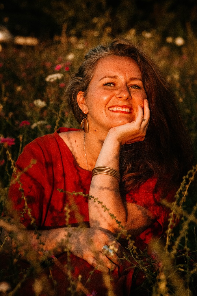 photo portrait Lucie BOUVERON - TERRAHNA