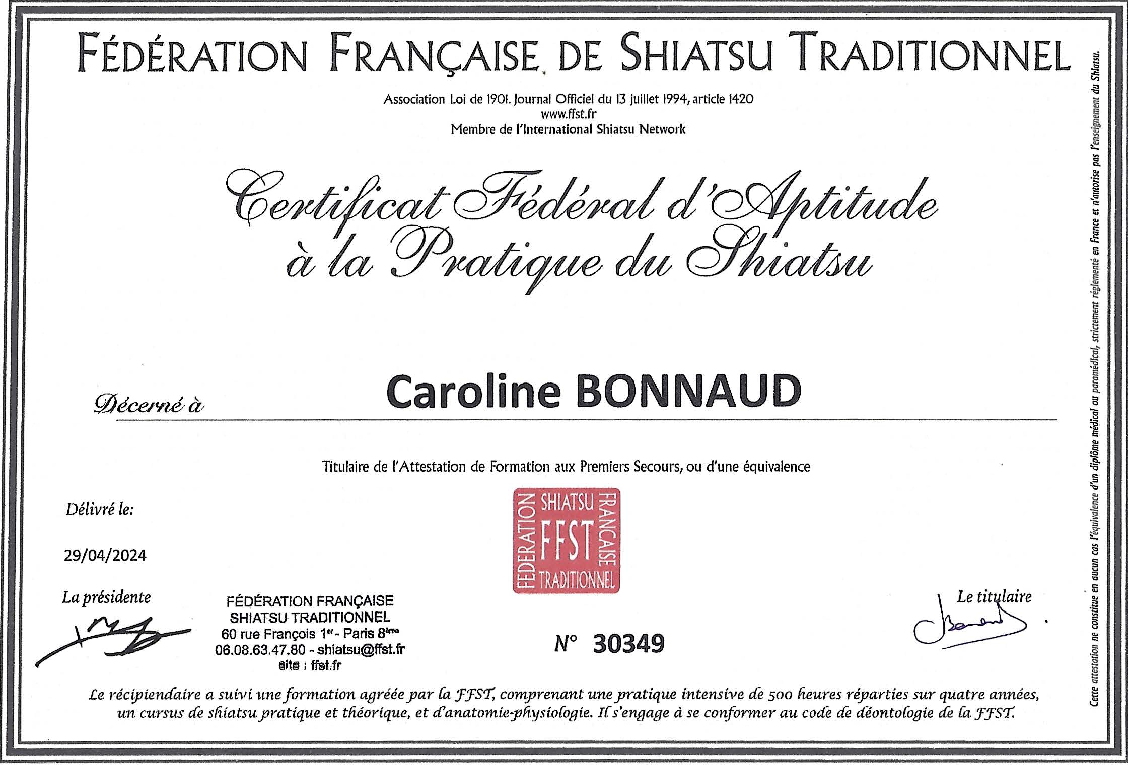 photo diplome Caroline B. Shiatsu