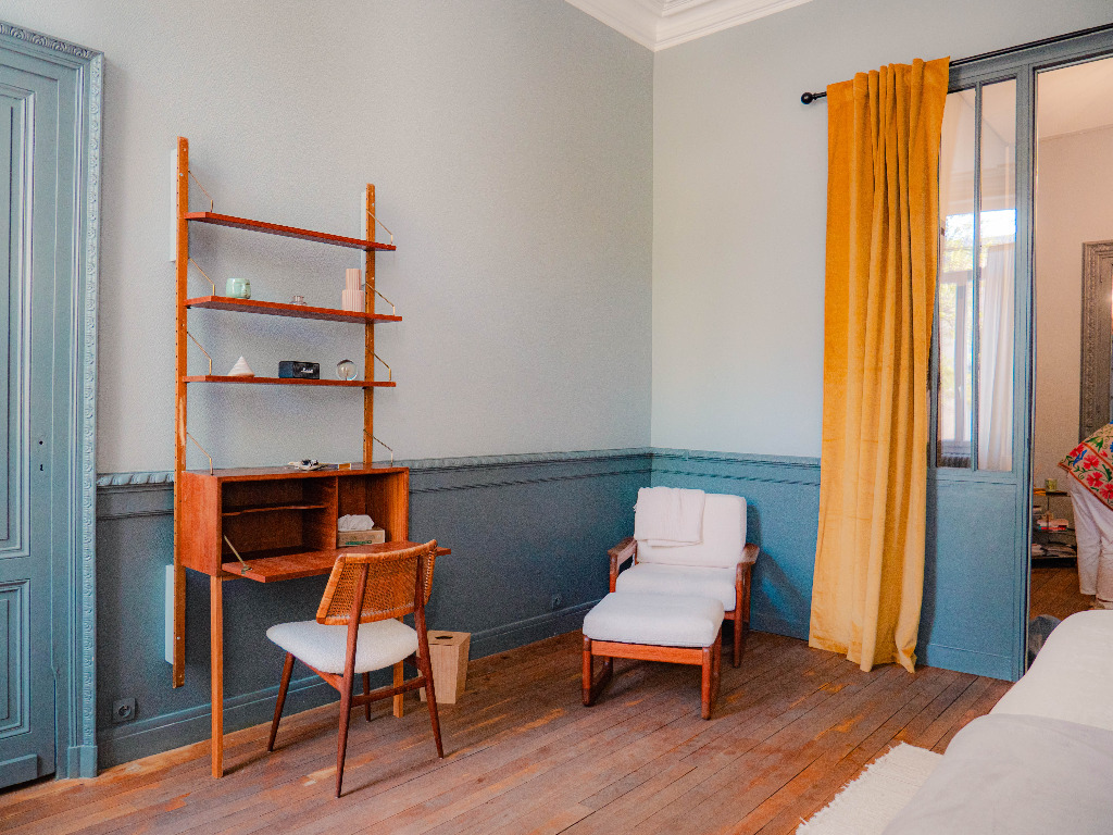 photo cabinet Delphine Reliquet