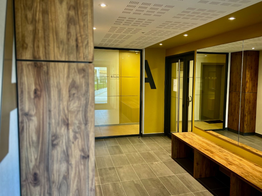 photo diplome Anne NIHUELLOU