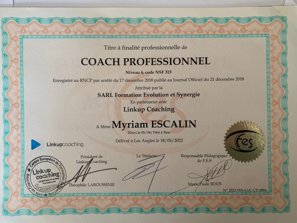 photo diplome Myriam ESCALIN