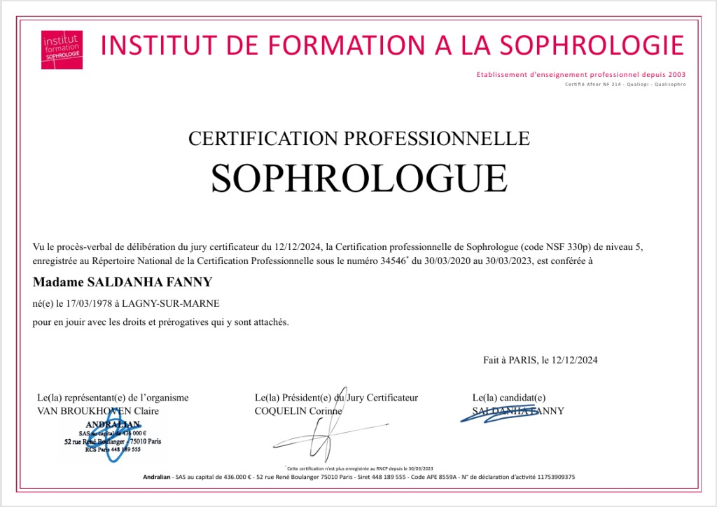 photo diplome Fanny Saldanha