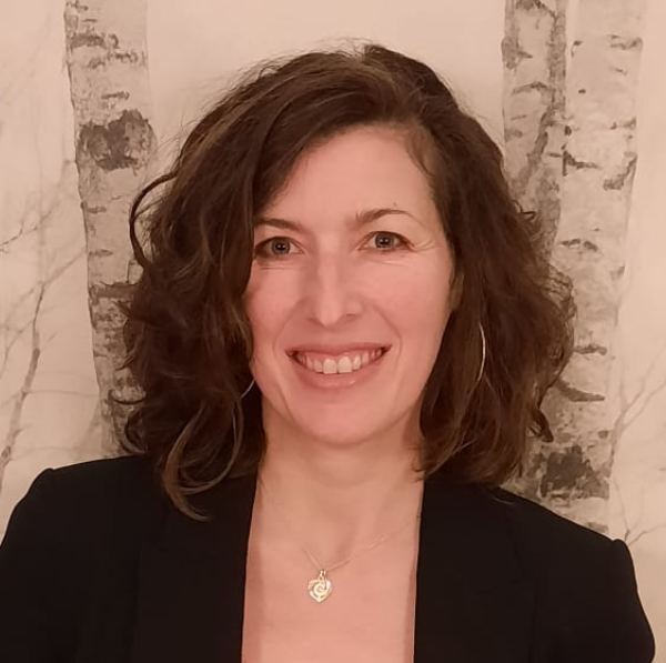 ALMAJI VASTU - Caroline