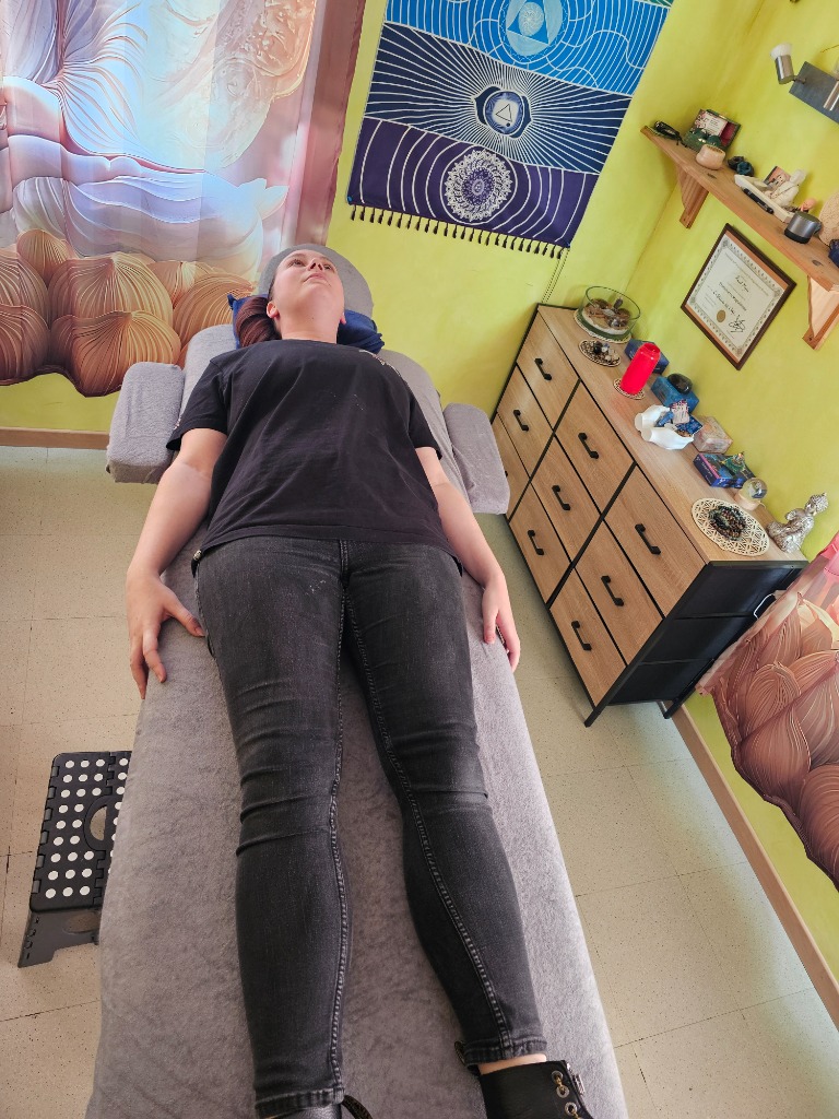 photo seance Praticienne Magnétiseuse énergétiques Virginie 