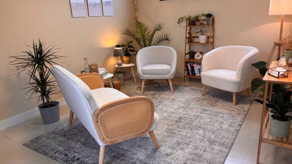 photo cabinet Chesneau Faustine