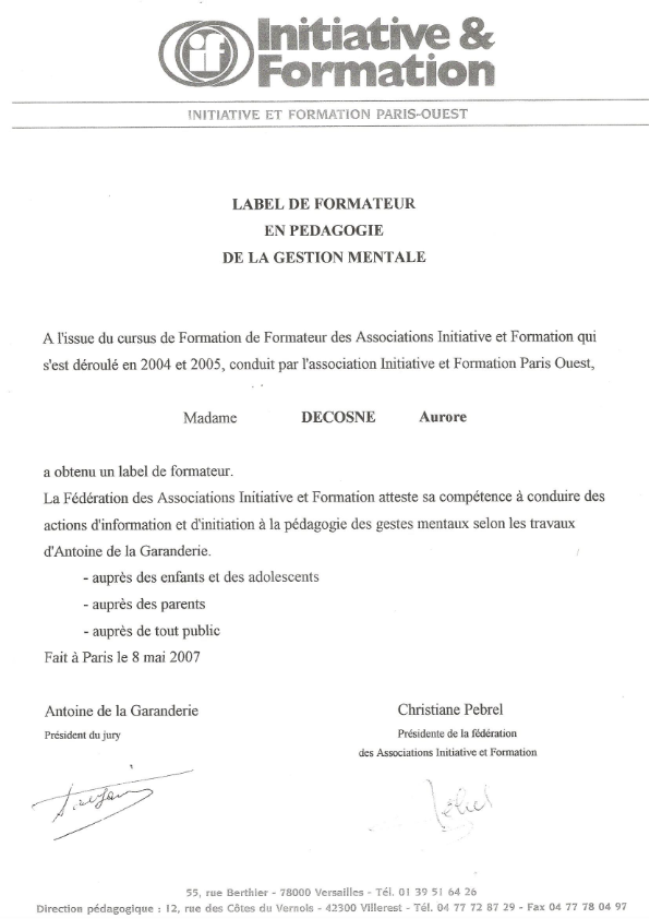 photo diplome Aurore Decosne