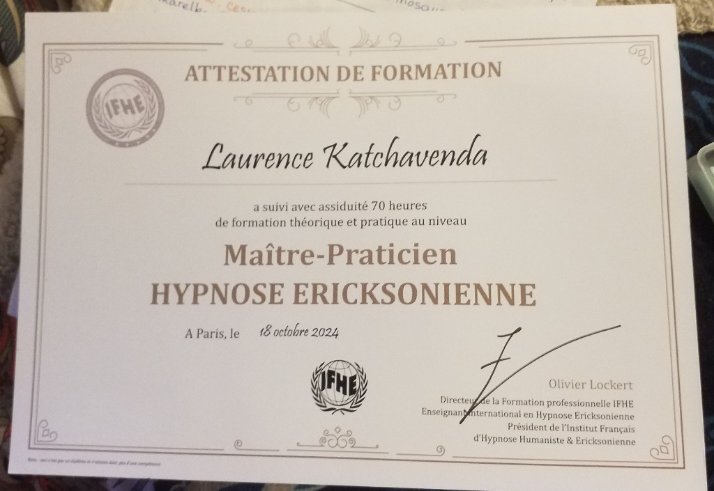 photo diplome Laurence Katchavenda EI -Elkahypnose