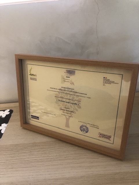 photo diplome Etre et Vivre Autrement 