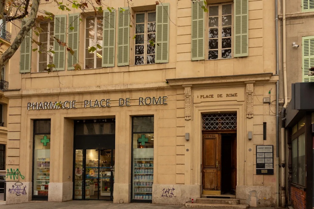 photo cabinet Berenice Pasbeau