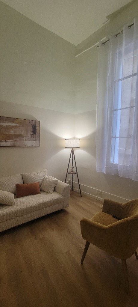 photo cabinet Rebecca Ajavon