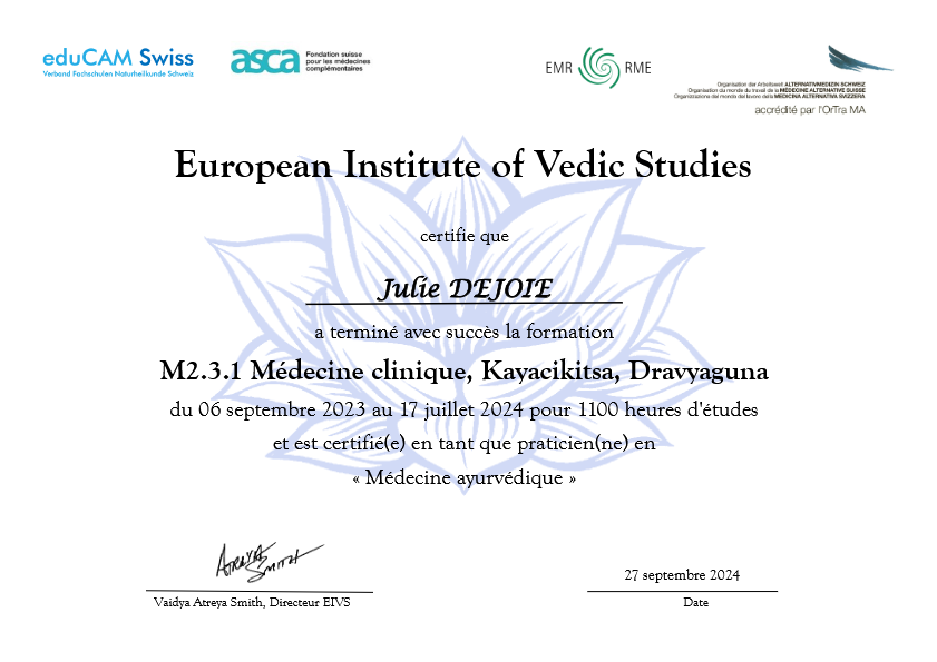 photo diplome JULIE DEJOIE