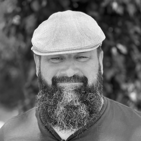 Stéphane R - Guérisseur - Barreur de feu