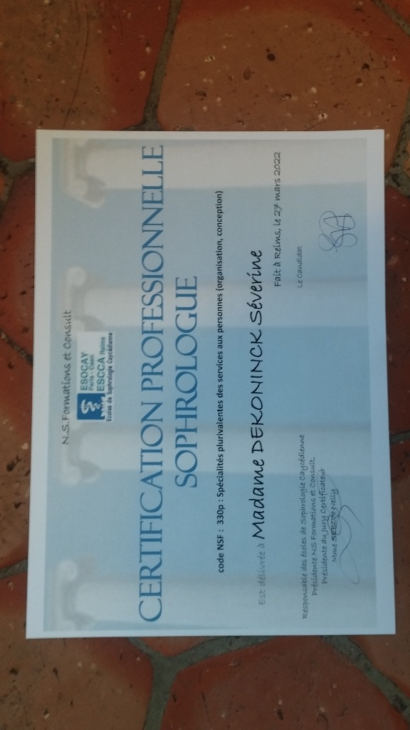 photo diplome SOPHRO YIN