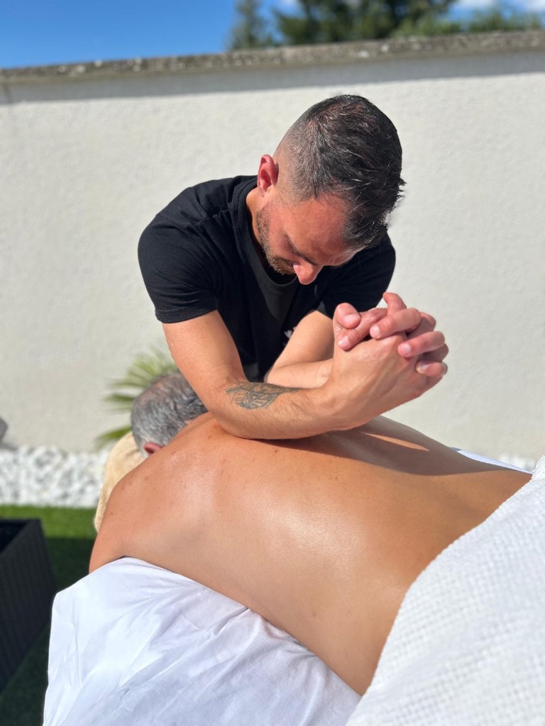 photo seance Diogo Massages