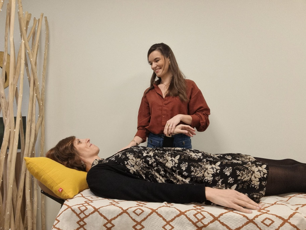 photo seance Sabrina HERVIO kinésiologue