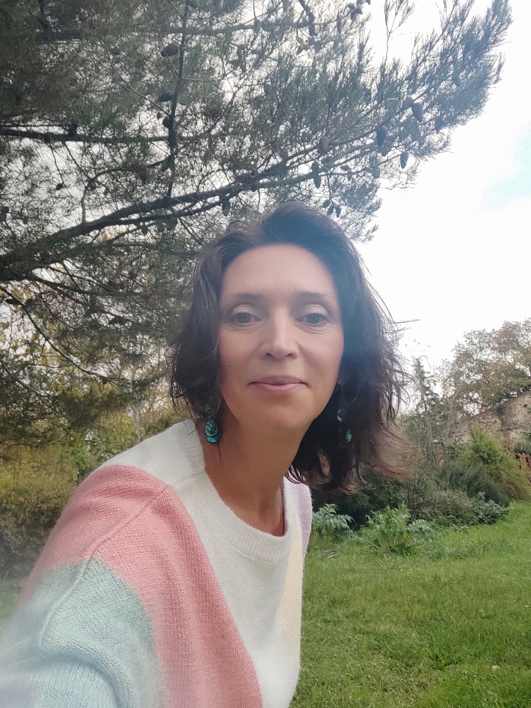 photo portrait Hélène ESCORIHUELA