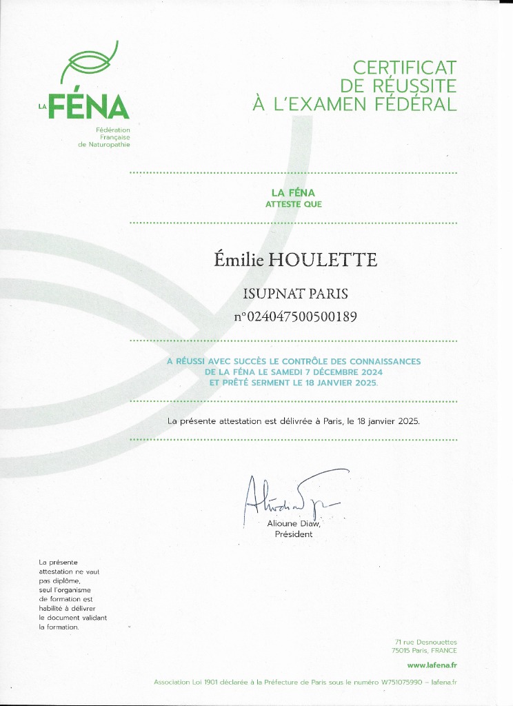 photo diplome Emily Naturopathe