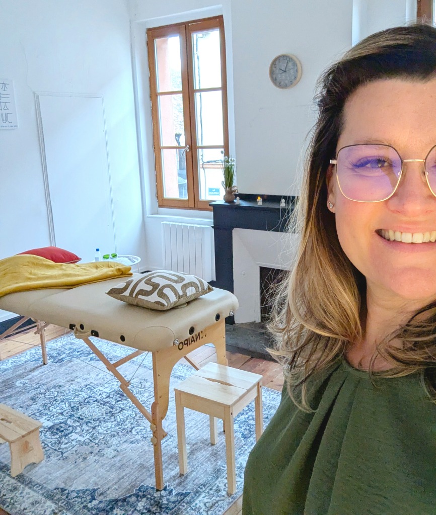 photo portrait AURORE HARMONIE (Reiki & Réflexologie Auriculaire)