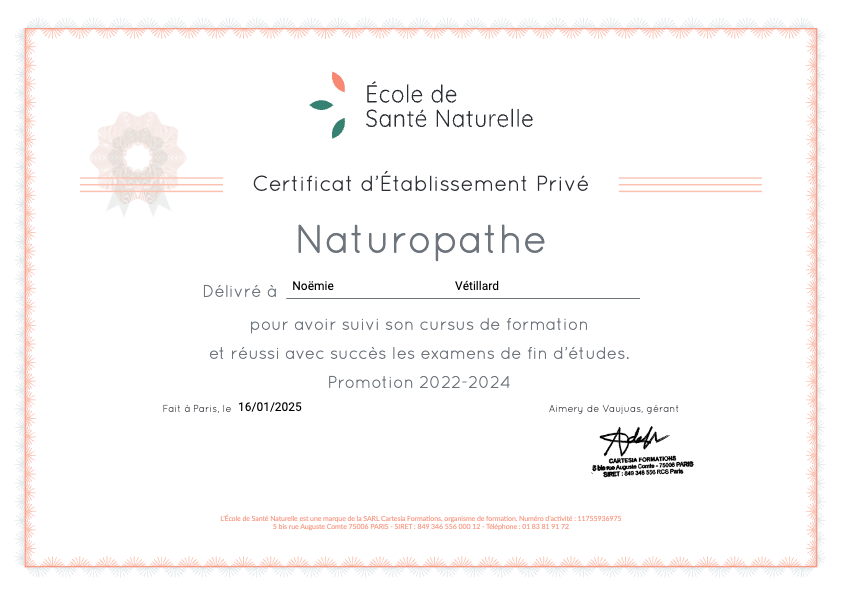 photo diplome Noëmie Vétillard - Naturopathe