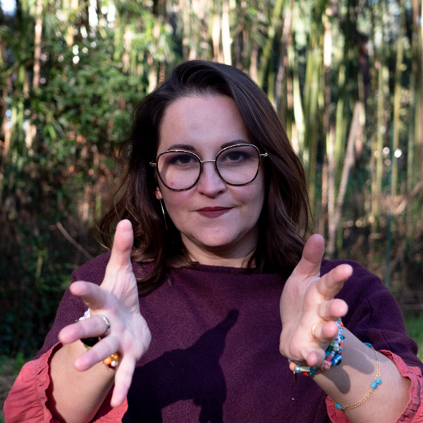 Roxane Hertzog (Linabloom)