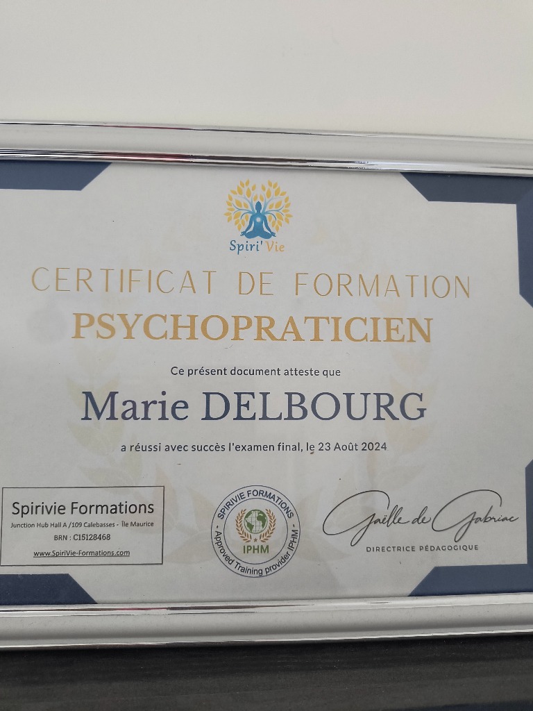 photo diplome MARIE DELBOURG