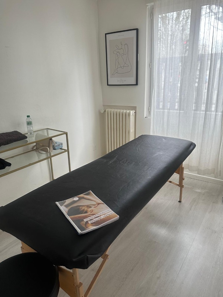 photo cabinet Woman I Care!