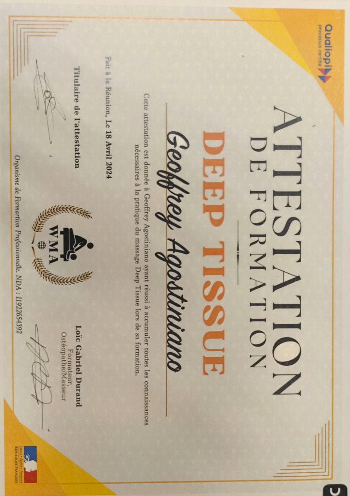 photo diplome Geoffrey massage Réunion 