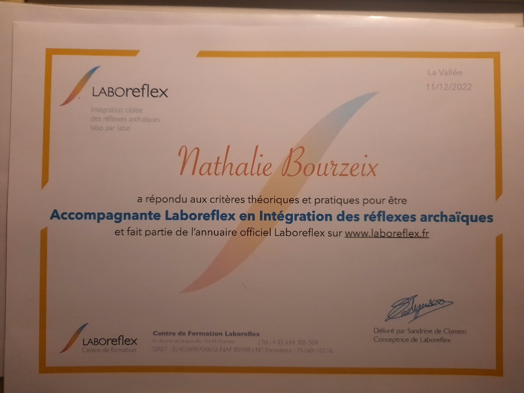 photo diplome Nathalie Bourzeix Ethève