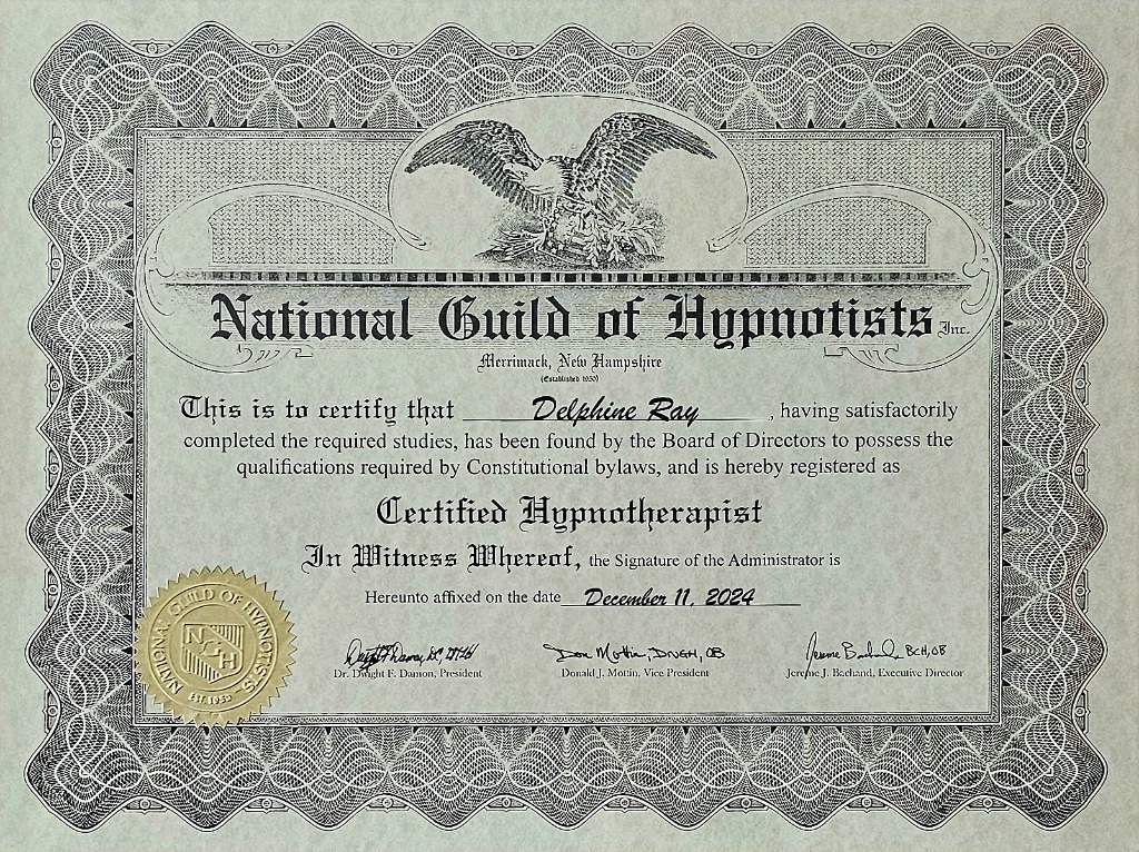 photo diplome DELPHINE RAY  - Les Signes de l’Invisible