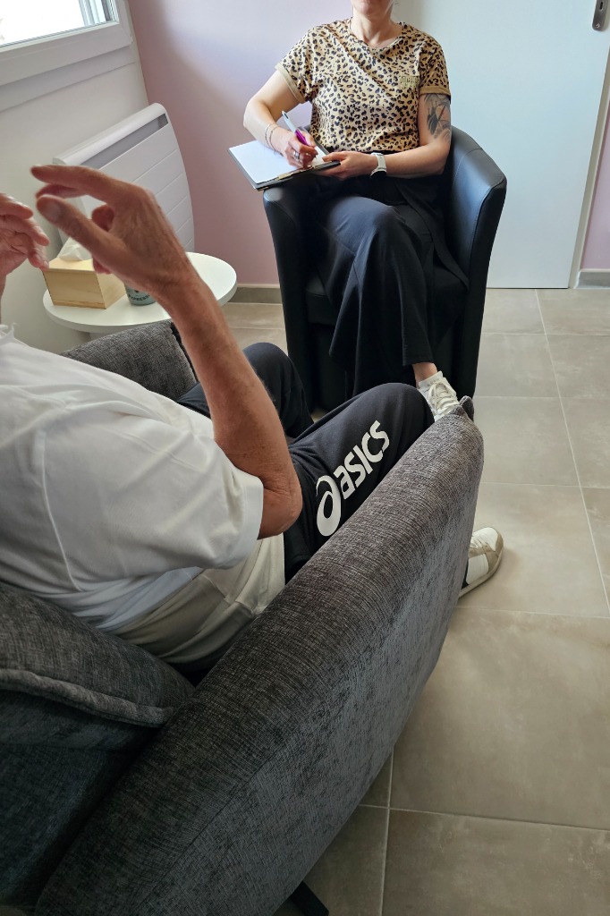 photo seance DELPHINE RAY  - Les Signes de l’Invisible