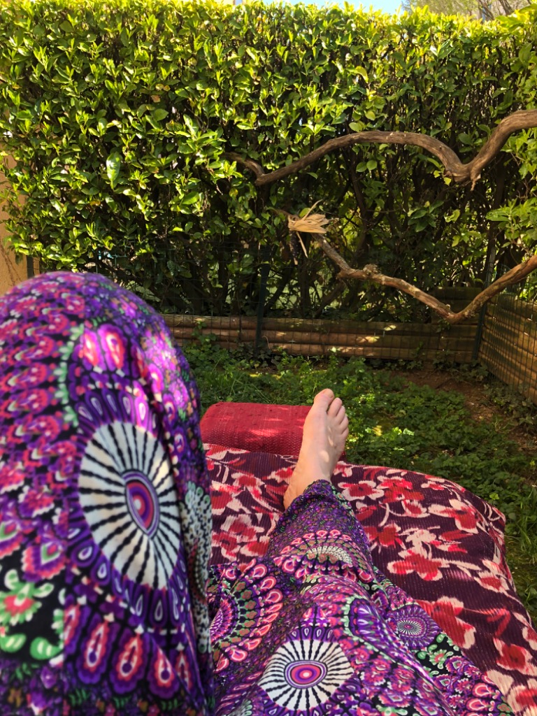 photo seance IZAbelle Réflexologue Énergéticienne Besançon 