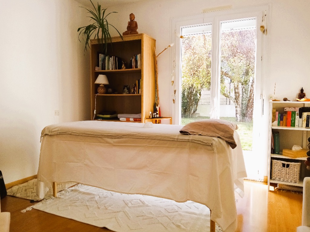 photo cabinet Fanny Le Petit / soins énergétiques et Massages