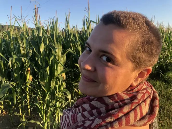 photo portrait Montserrat Yoga Massages