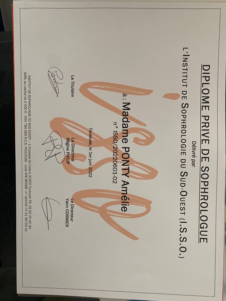 photo diplome Amélie Ponty Sophrologue