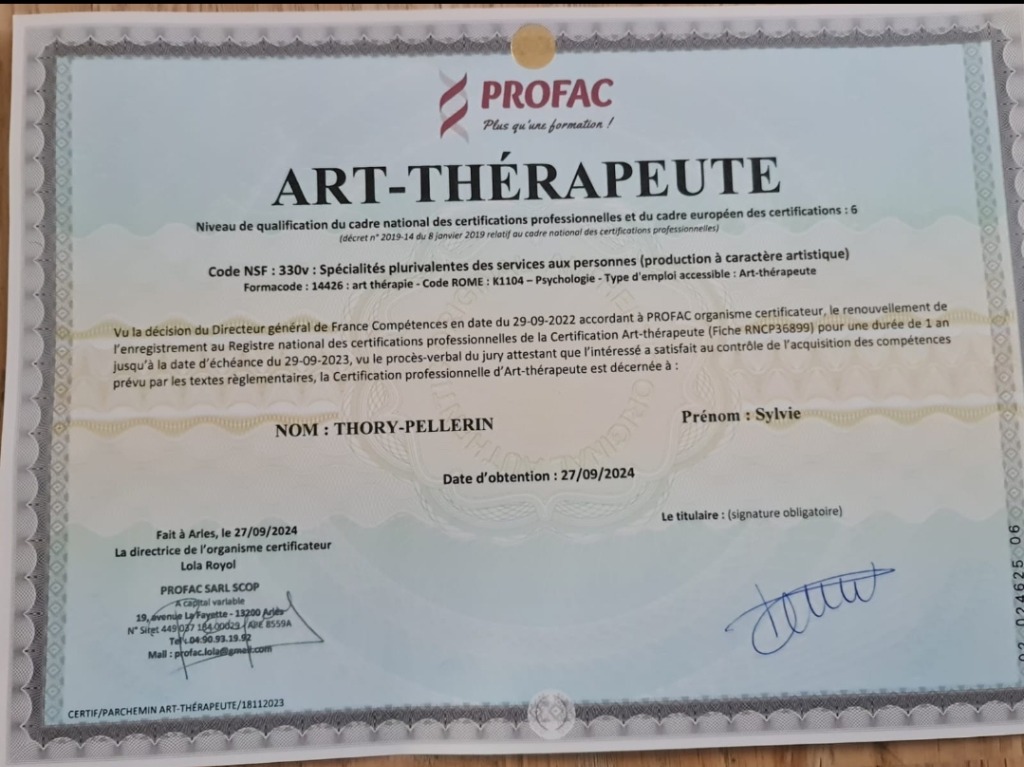 photo diplome Art-thérapie Sylvie Pellerin