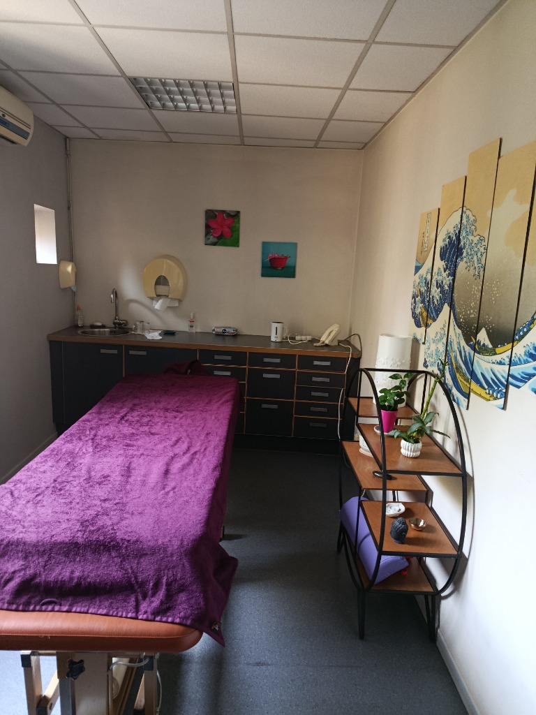 photo cabinet Les couleurs des mains de Carmélite