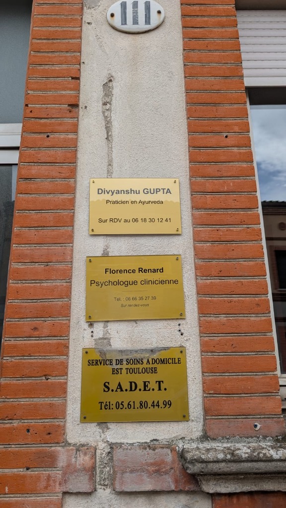 photo cabinet Divyanshu Gupta