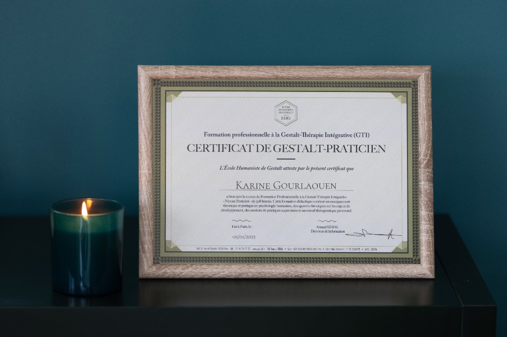 photo diplome Karine Gourlaouen