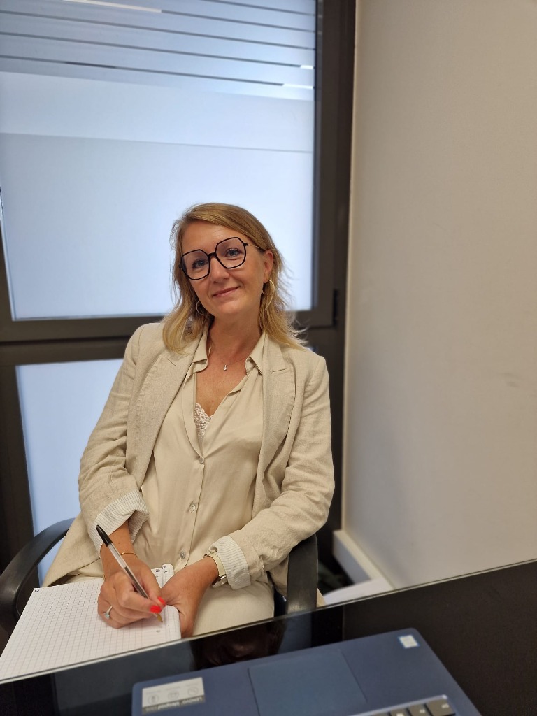 photo portrait Elodie Brunel Hypnothérapeute Certifiée