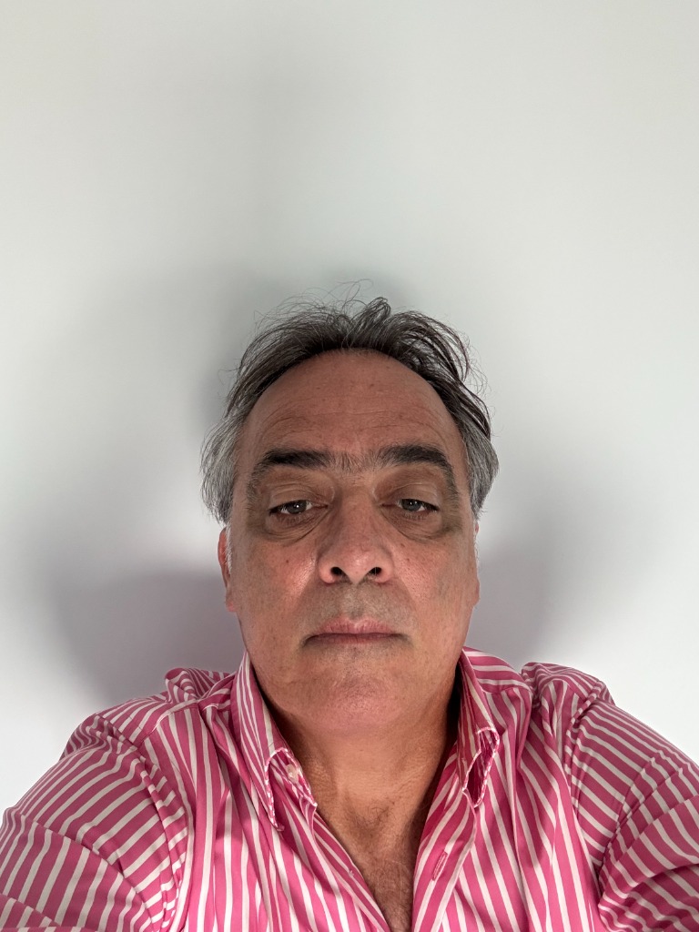 photo portrait Sébastien CASSOU Magnétiseur