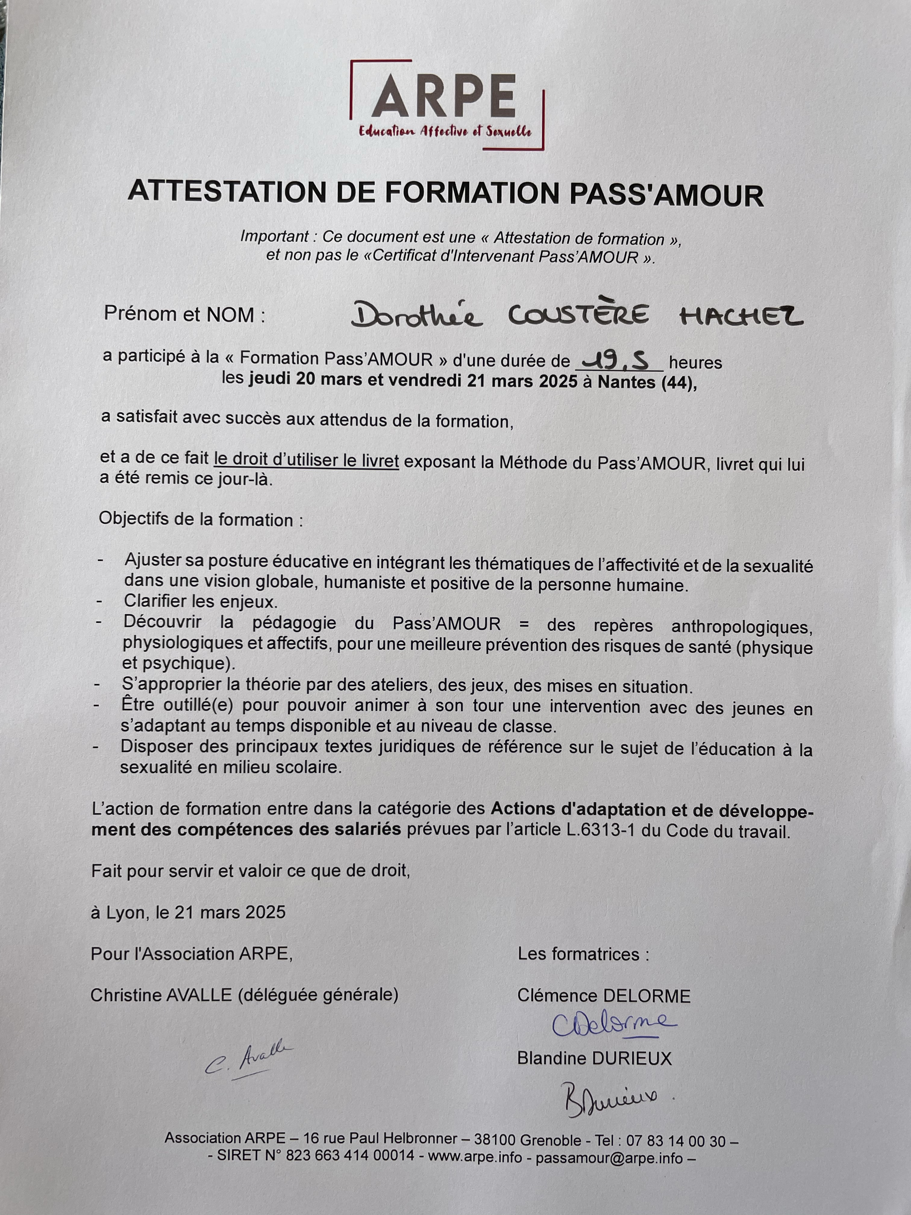 photo diplome Dorothée Hachez -DCH Coaching