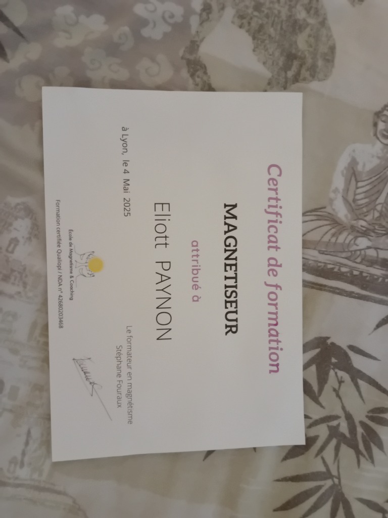 photo diplome Eliott Paynon