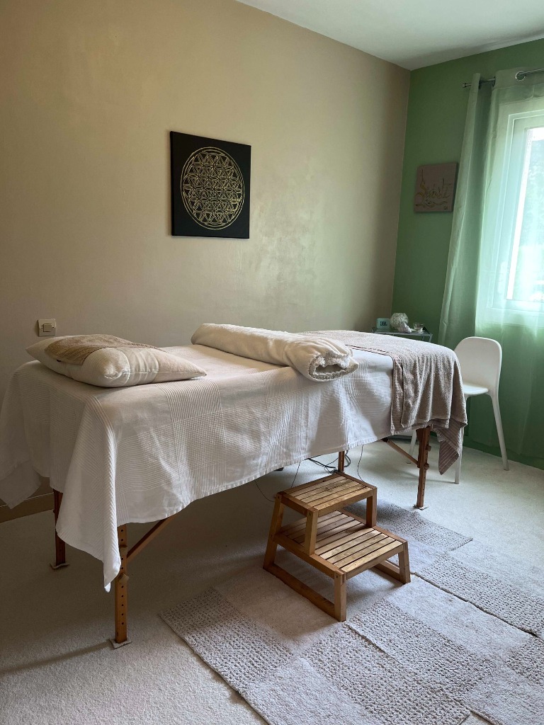 photo cabinet Frédérique Delhomais