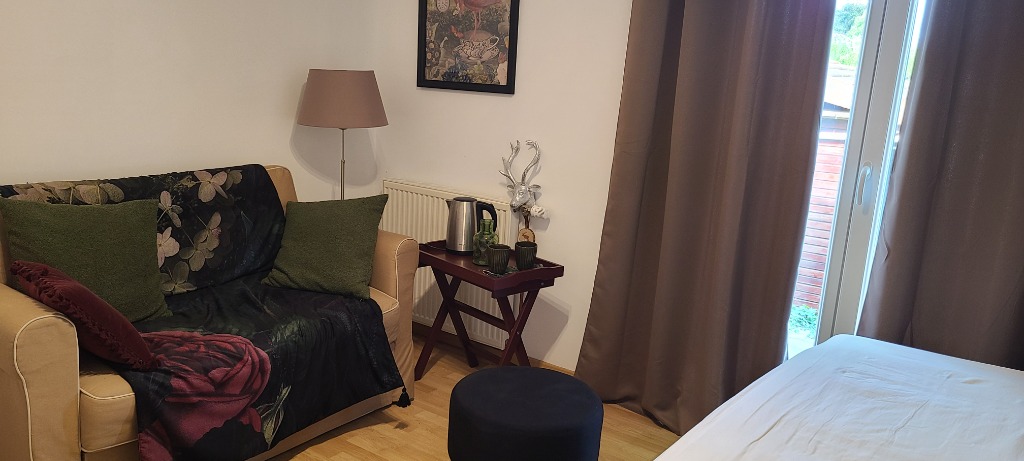 photo cabinet Maria Duenas